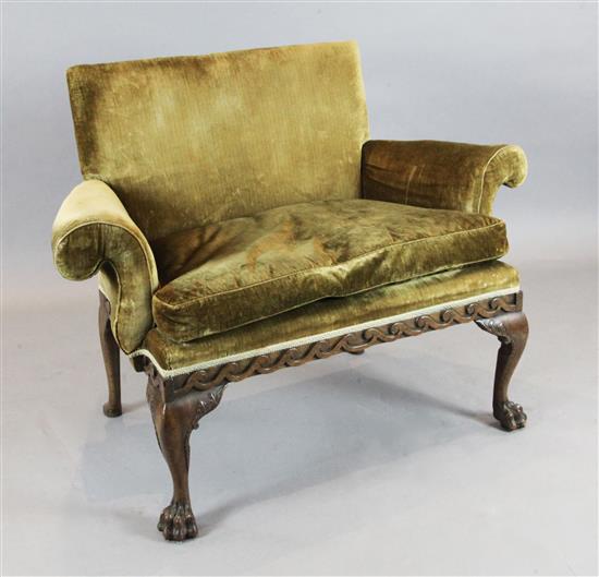 An early 18th century style walnut small settee, W.4ft D.2ft H.3ft